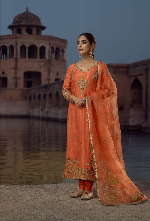 Maya | Wedding Formal Ulfat | NAYAAB - Hoorain Designer Wear - Pakistani Ladies Branded Stitched Clothes in United Kingdom, United states, CA and Australia
