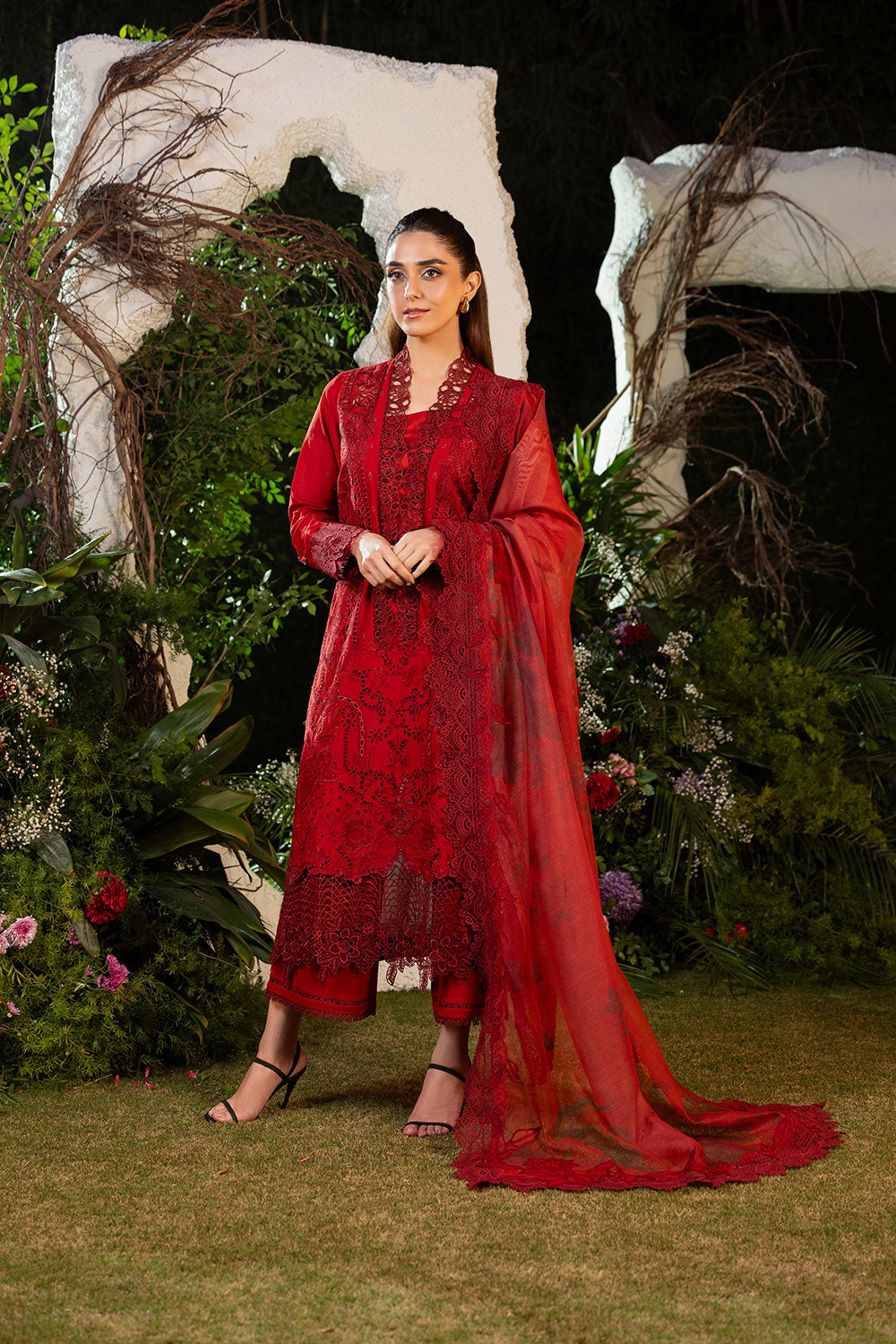 luxury lawn dresses Faiza saqlain luxury lawn collection 2026 loose booking start #FaizaSaqlain #luxurylawn #fslawn26 #haniaamir