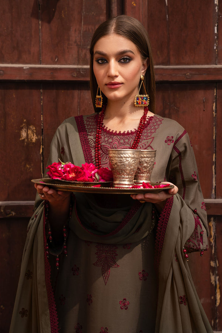 Alizeh | Rawayat Luxury Lawn 24 | Zeenat - Hoorain Designer Wear - Pakistani Ladies Branded Stitched Clothes in United Kingdom, United states, CA and Australia