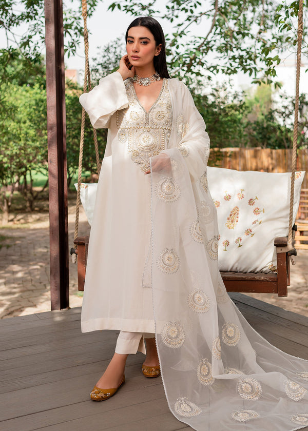 Sadaf Fawad Khan | Zinnia Festive Formals | Nysa - Hoorain Designer Wear - Pakistani Ladies Branded Stitched Clothes in United Kingdom, United states, CA and Australia