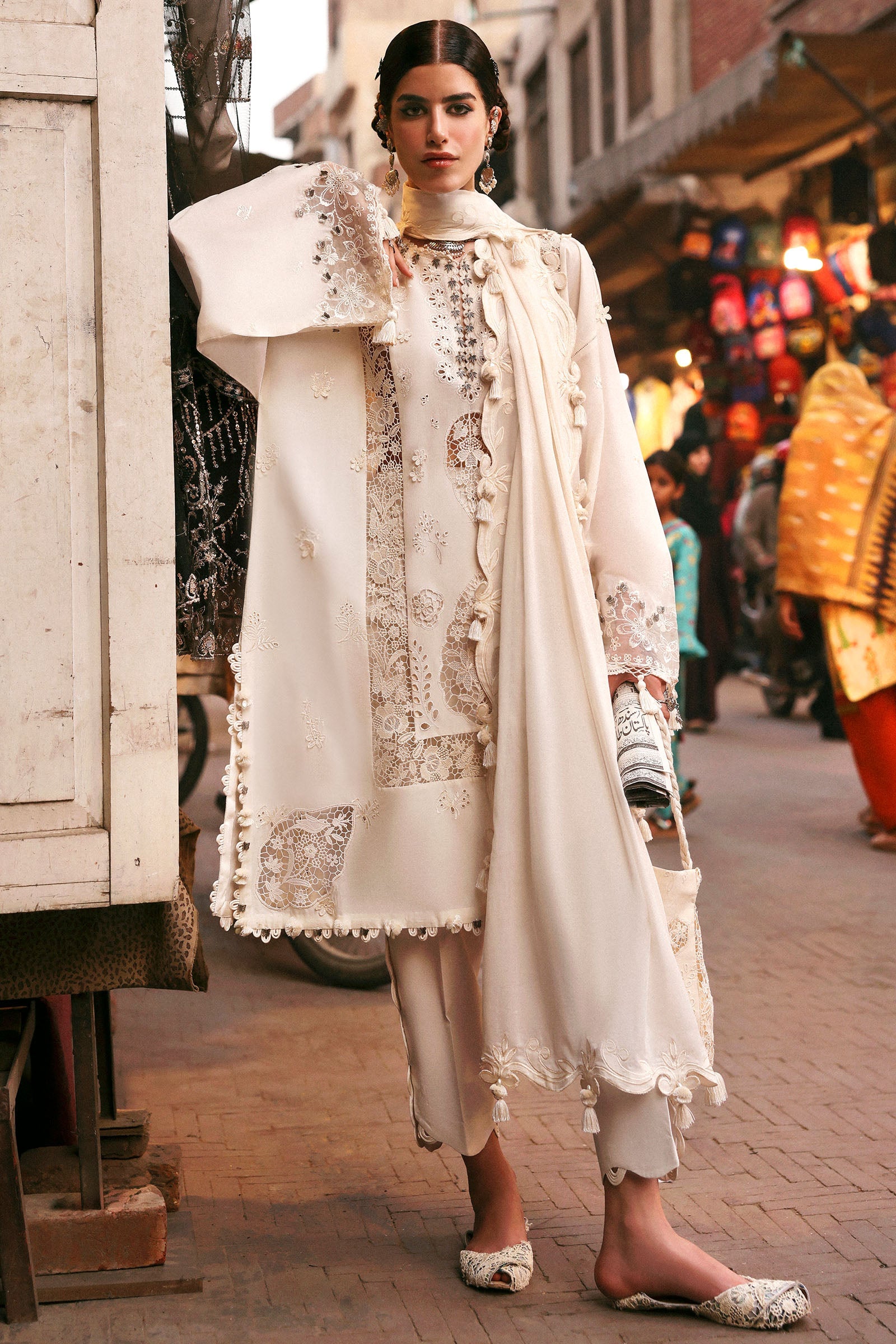 Zaha | Festive Lawn 25 | GULBAHAR (ZF-25-02) – Hoorain Designer Wear Zaha | Festive Lawn 25 | GULBAHAR (ZF-25-02) – Hoorain Designer Wear
