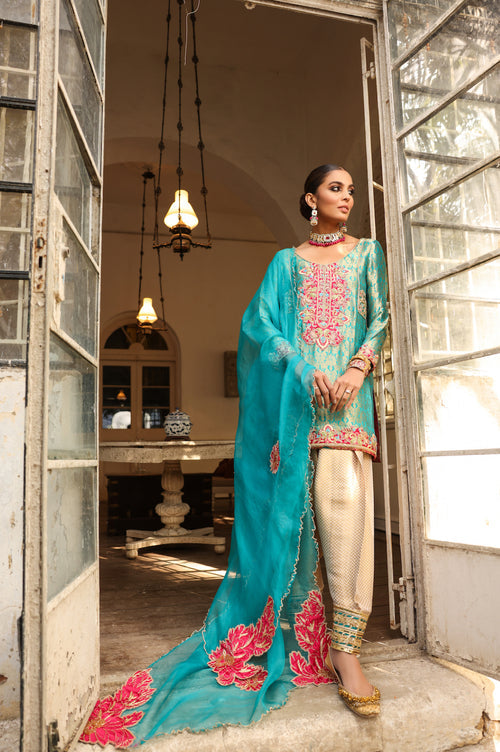 Maya | Wedding Formal Meherbano | FEROZA - Hoorain Designer Wear - Pakistani Ladies Branded Stitched Clothes in United Kingdom, United states, CA and Australia