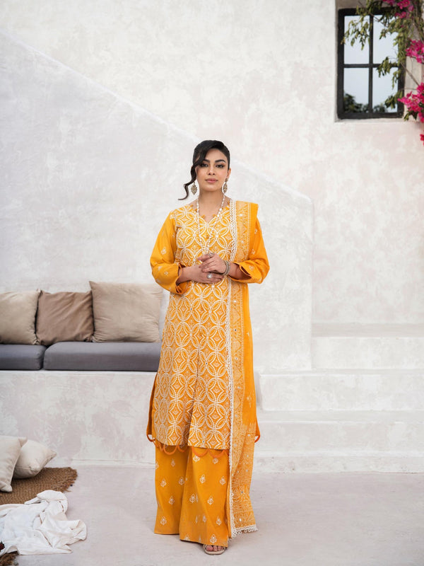Taanabaana | Mem Saab Collection | M3241 - Hoorain Designer Wear - Pakistani Ladies Branded Stitched Clothes in United Kingdom, United states, CA and Australia