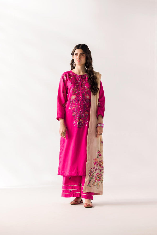 Taanabaana | Mem Saab Collection | M3252 - Hoorain Designer Wear - Pakistani Ladies Branded Stitched Clothes in United Kingdom, United states, CA and Australia