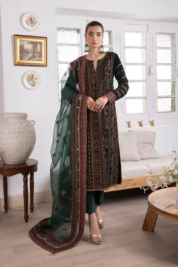 Iznik | Festive Velvet 23 | IV-22 HUSHAIMA - Hoorain Designer Wear - Pakistani Ladies Branded Stitched Clothes in United Kingdom, United states, CA and Australia