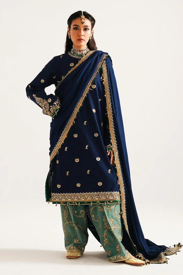 Zara ShahJahan | Winter Shawl 23 | WS23-D1 - Hoorain Designer Wear - Pakistani Ladies Branded Stitched Clothes in United Kingdom, United states, CA and Australia