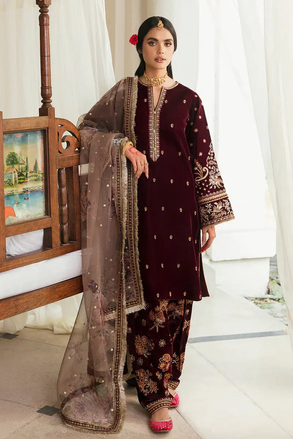 Baroque | Jahanara Luxury Velvet 23 | UF-250 - Hoorain Designer Wear - Pakistani Ladies Branded Stitched Clothes in United Kingdom, United states, CA and Australia
