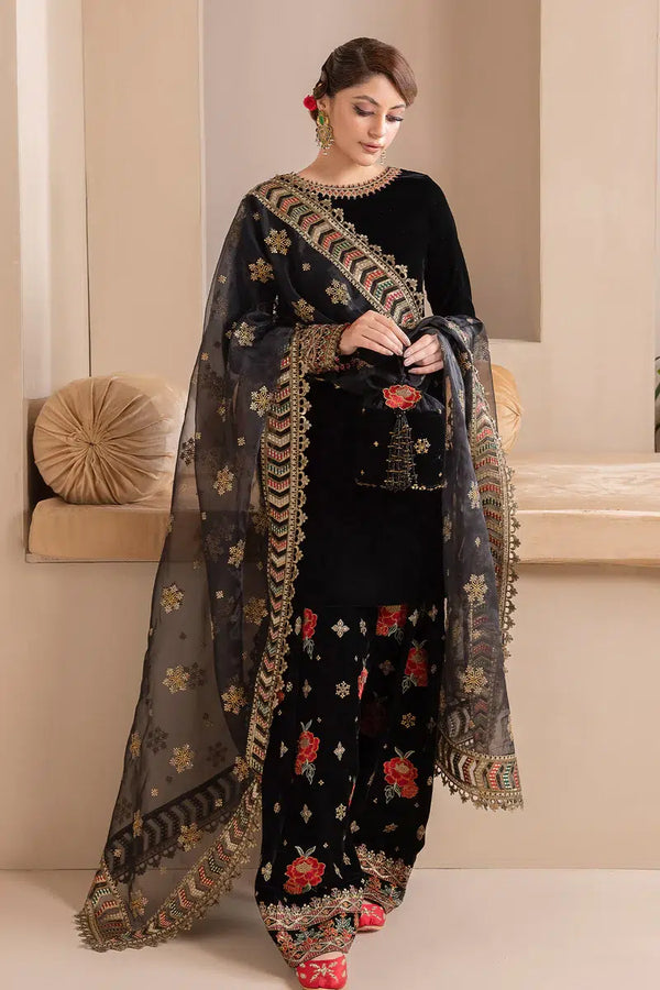 Baroque | Jahanara Luxury Velvet 23 | UF-427 - Hoorain Designer Wear - Pakistani Ladies Branded Stitched Clothes in United Kingdom, United states, CA and Australia