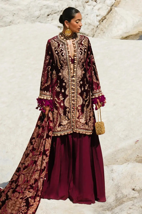 Sana Safinaz | Winter Luxury 23 | V231-003-CP - Hoorain Designer Wear - Pakistani Ladies Branded Stitched Clothes in United Kingdom, United states, CA and Australia