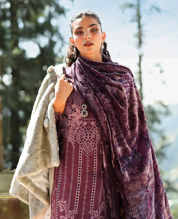 Indo Western fusion will help to add a contemporary twist to your wedding wardrobe