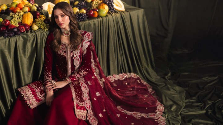 Hoorain Designer Wear UK offers Best Deals on Pakistani Clothing Online UK