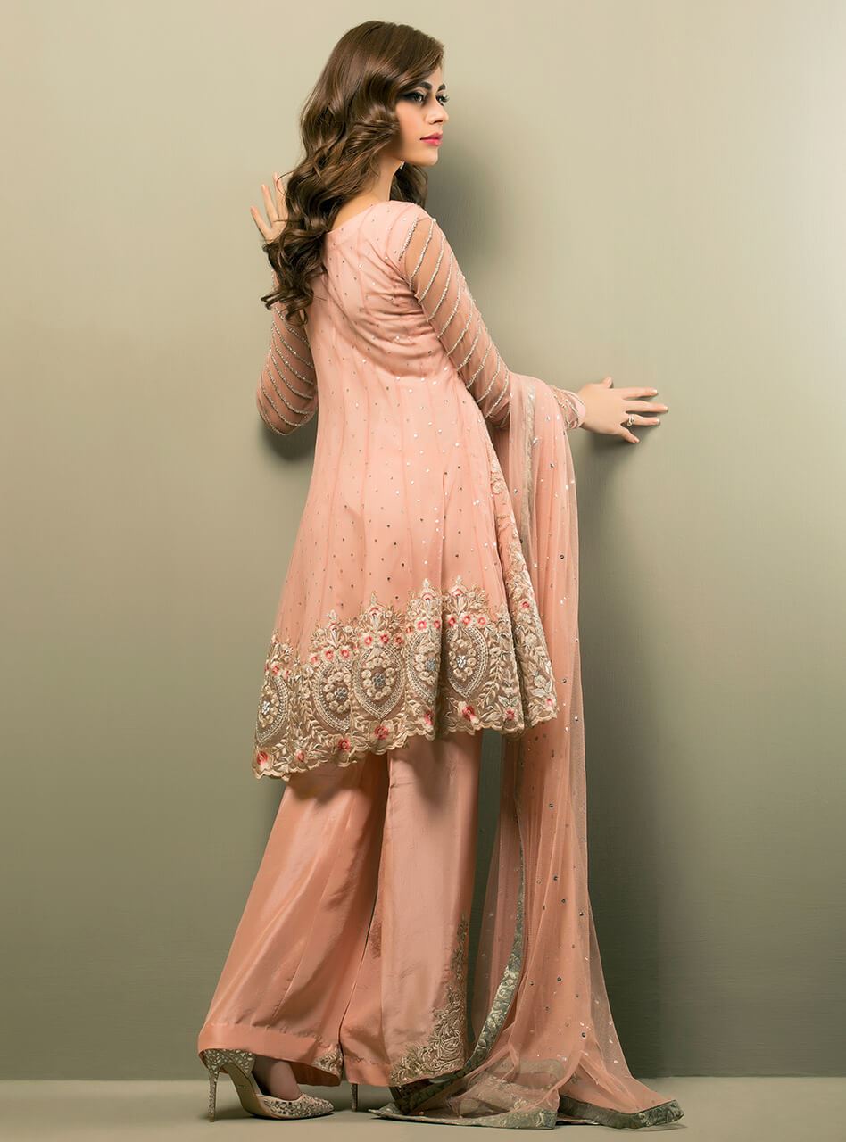 Zainab Chottani | Semi Formals | SALMON PINK ANGRAKHA