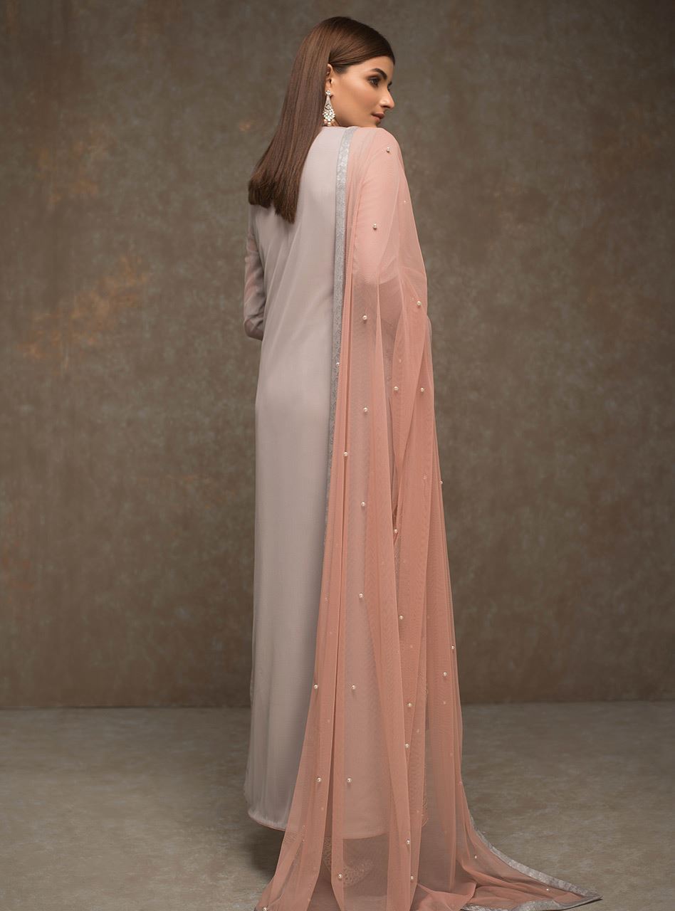 Zainab Chottani | Semi Formals | MOONLIT ROSE