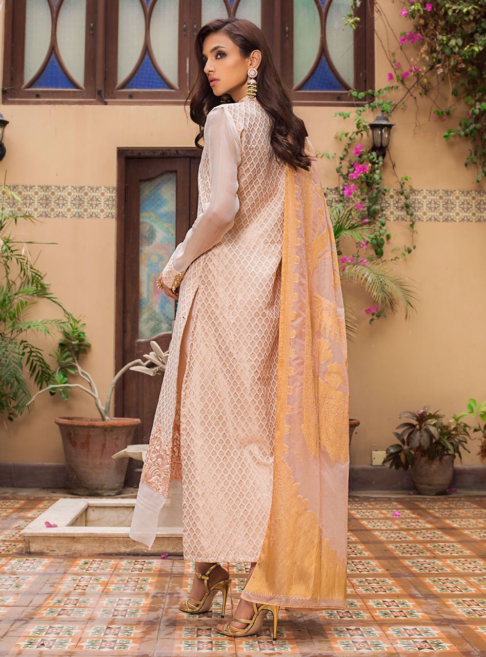 Zainab Chottani | Luxury Pret | PEARLY PEACH