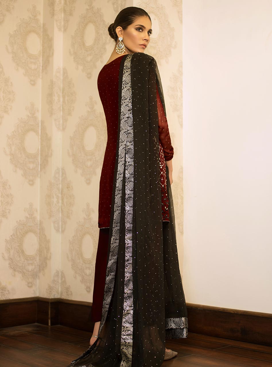 Zainab Chottani | Semi Formals | MAROON MAGMA