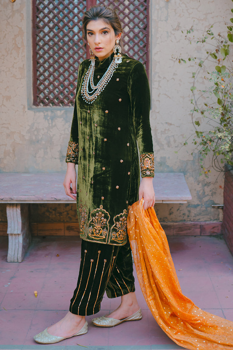 Ansab Jahangir | Bow Velvet Edit | RUSTIC HOWARD