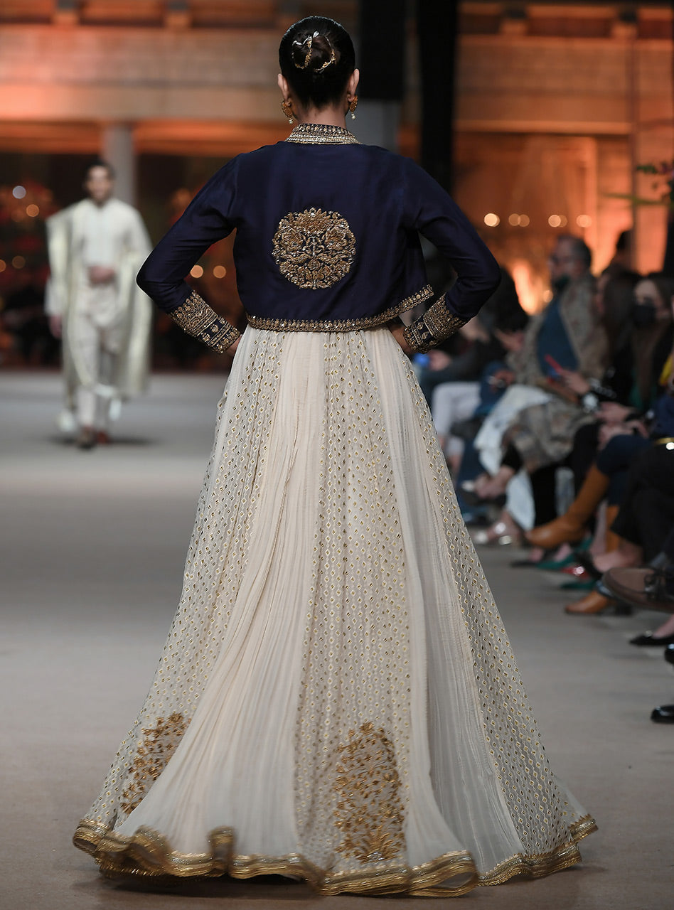 Zainab Chottani | Semi Formals | MOTIYA