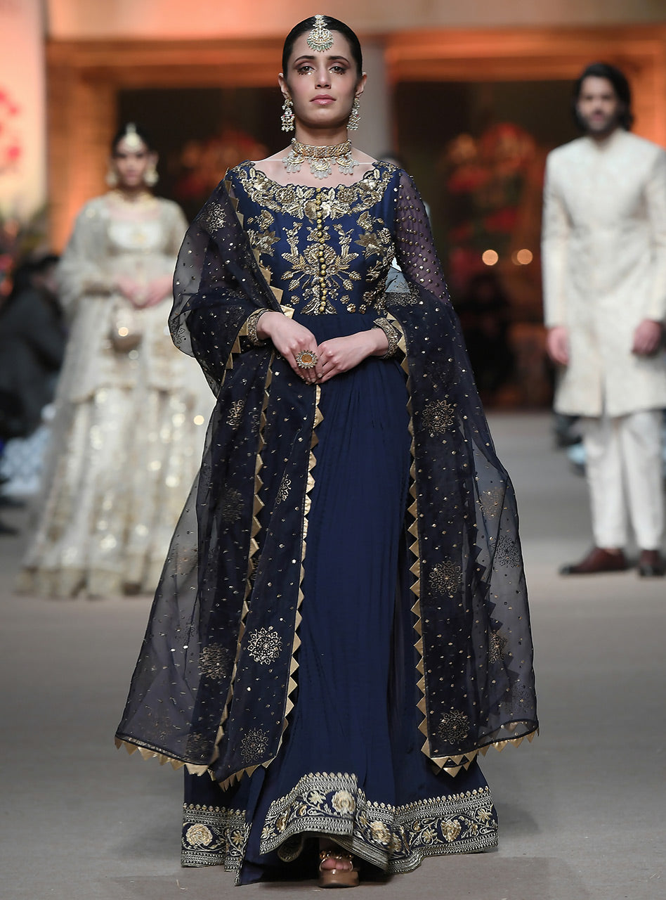 Zainab Chottani | Semi Formals | TASAWUR