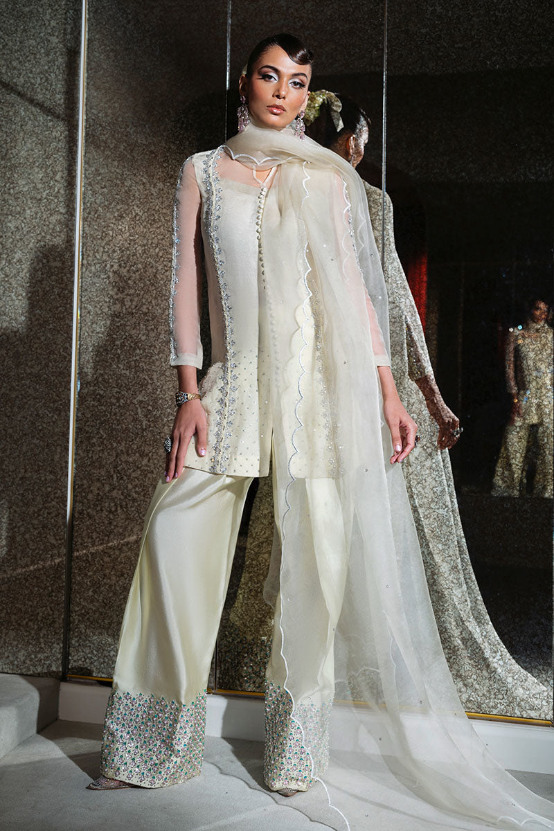 Haute Form | Diva Formals | Cham Cham