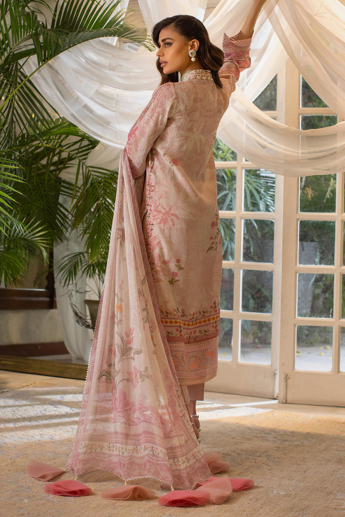 Annus Abrar | Luxe Silk Pret | AMOR