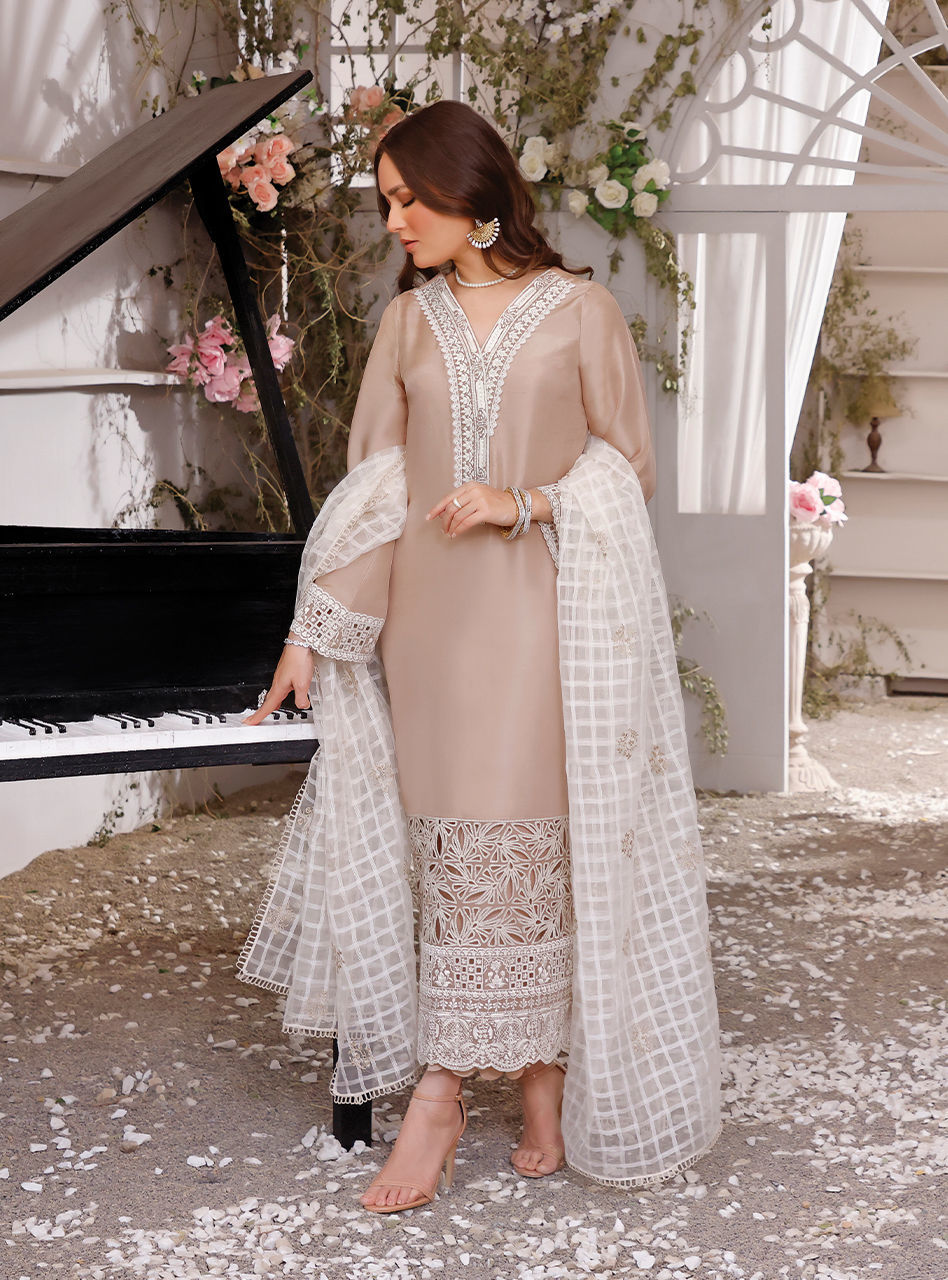 Zainab Chottani | Luxury Pret | NOSTALGIC BEIGE