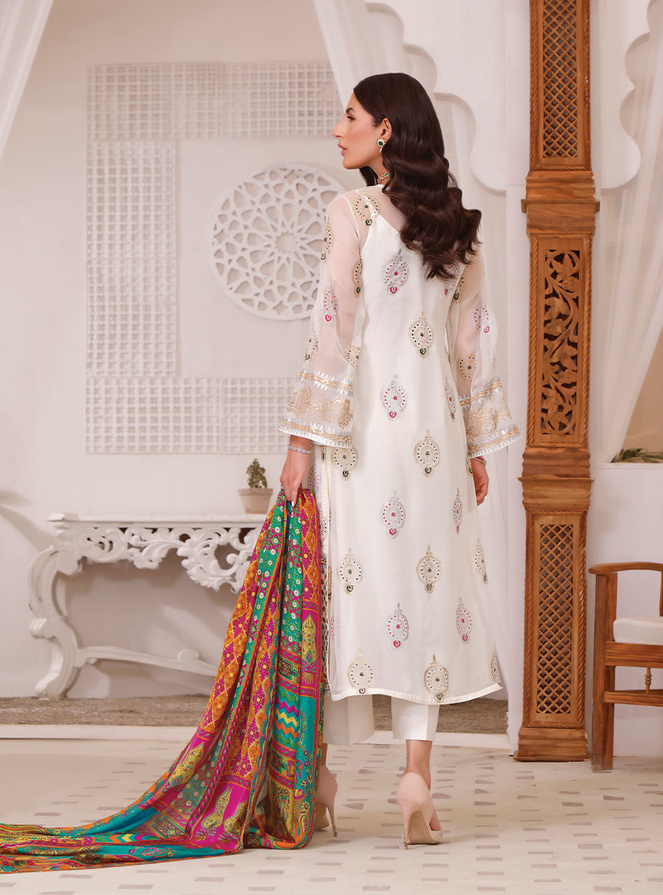 Zainab Chottani | Luxury Pret | MELODIC HUE