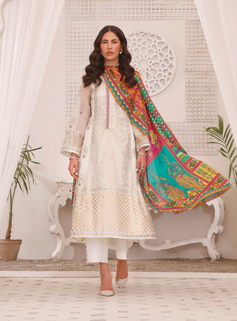 Zainab Chottani | Luxury Pret | MELODIC HUE