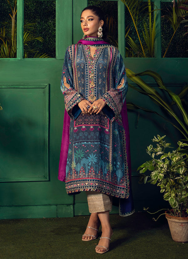 Farah Talib Aziz | Designer Picks 24 | IRAAN NAVY PRINTED CREPE SILK KURTA WITH SILK OMBRE DUPATTA