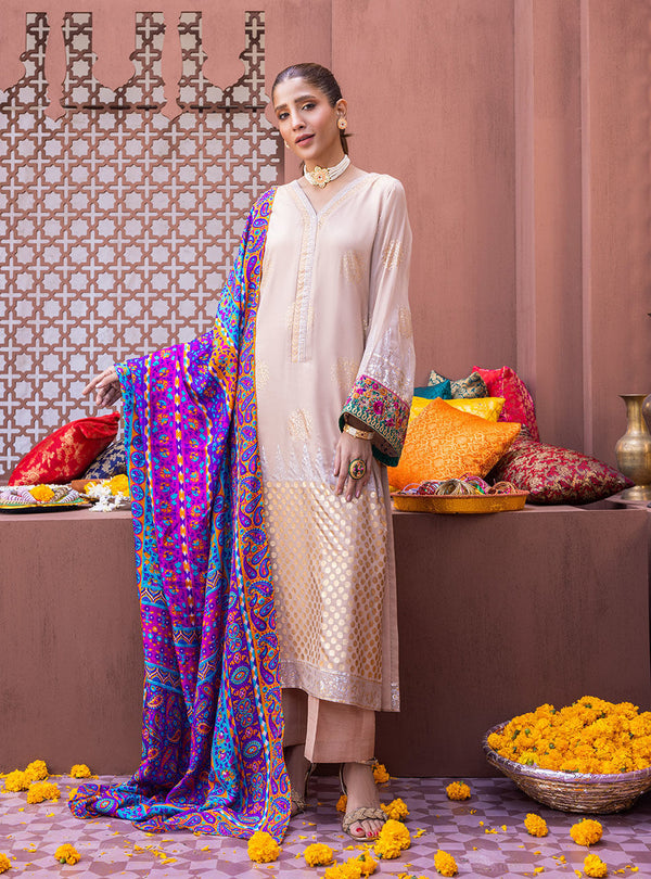 Zainab Chottani | Luxury Pret | HAYAL