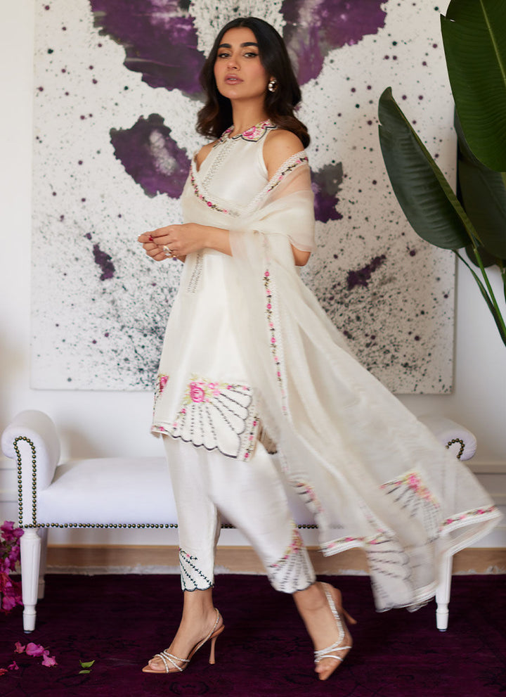Farah Talib Aziz | Luna Eid Collection 24 | GENEVIVE PEARL WHITE - Hoorain Designer Wear - Pakistani Ladies Branded Stitched Clothes in United Kingdom, United states, CA and Australia