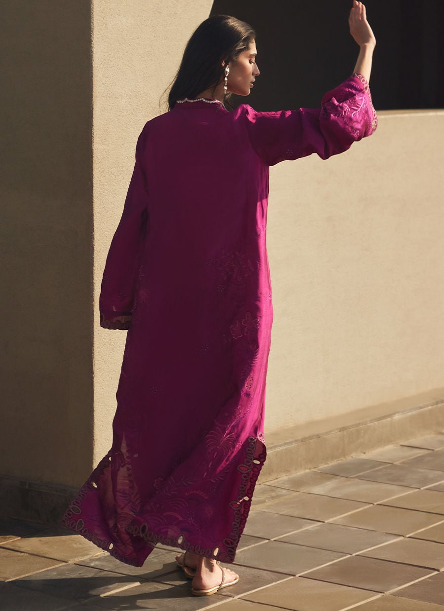 Farah Talib Aziz | Laani The Kaftan Edit | Aerie Hot Pink
