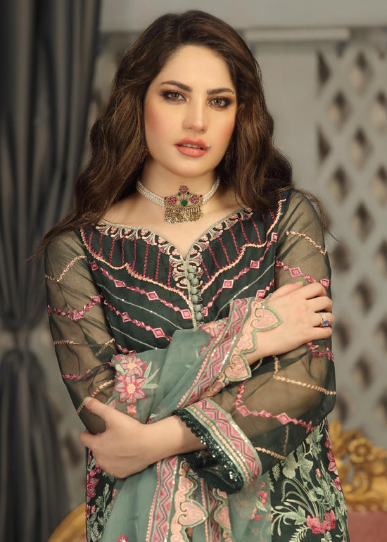 Daud Abbas | Formals Collection | AURA - Hoorain Designer Wear - Pakistani Ladies Branded Stitched Clothes in United Kingdom, United states, CA and Australia