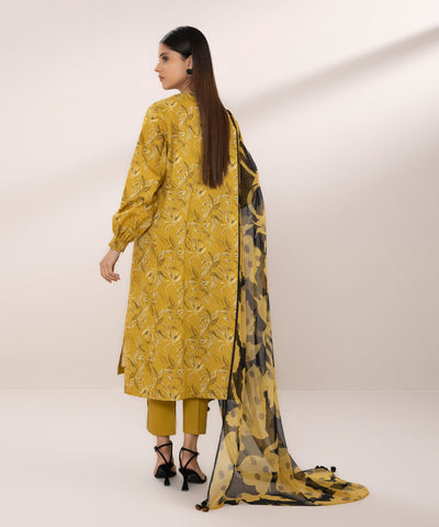 Sapphire | Eid Collection | D117 - Hoorain Designer Wear - Pakistani Ladies Branded Stitched Clothes in United Kingdom, United states, CA and Australia