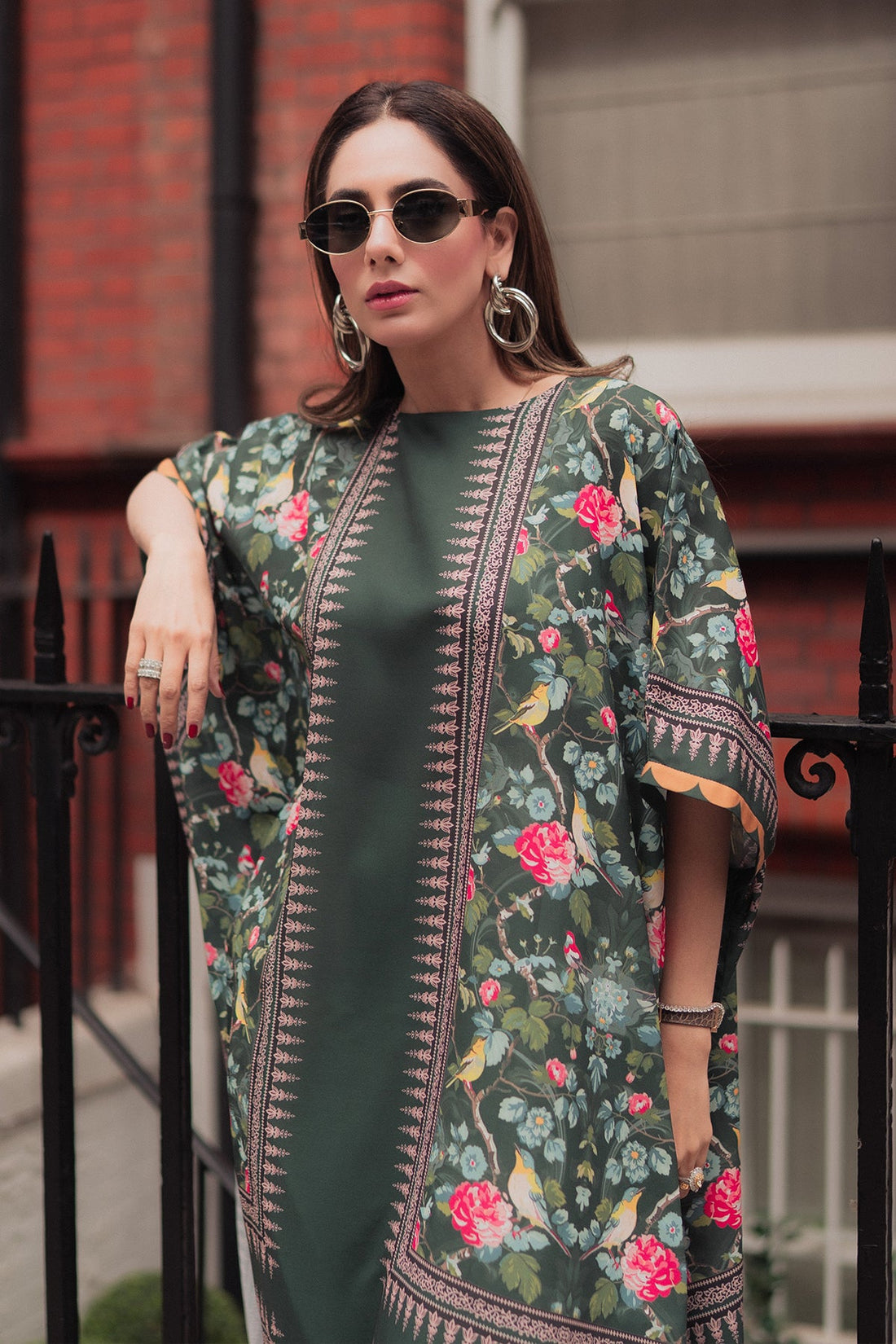 Erum Khan I Kaftan Edit I Flora Flow
