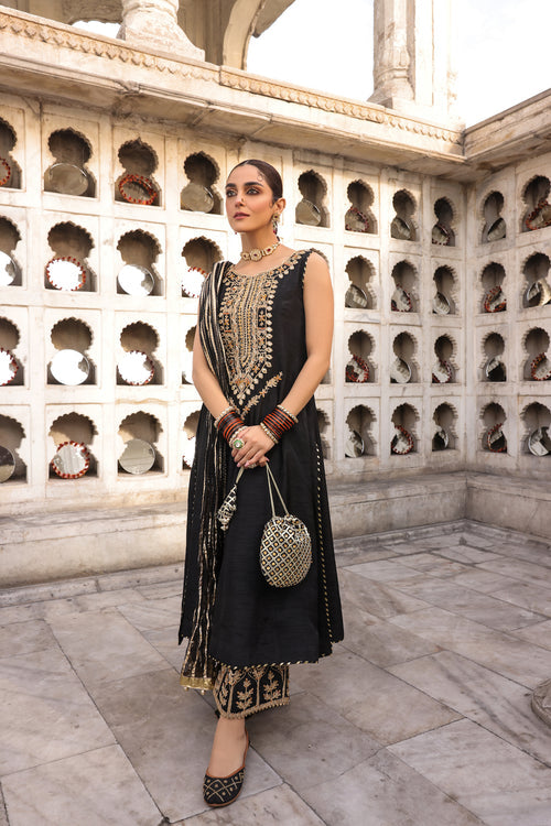 Maya | Eid Collection Cham Cham | GUL PARNA - Hoorain Designer Wear - Pakistani Ladies Branded Stitched Clothes in United Kingdom, United states, CA and Australia