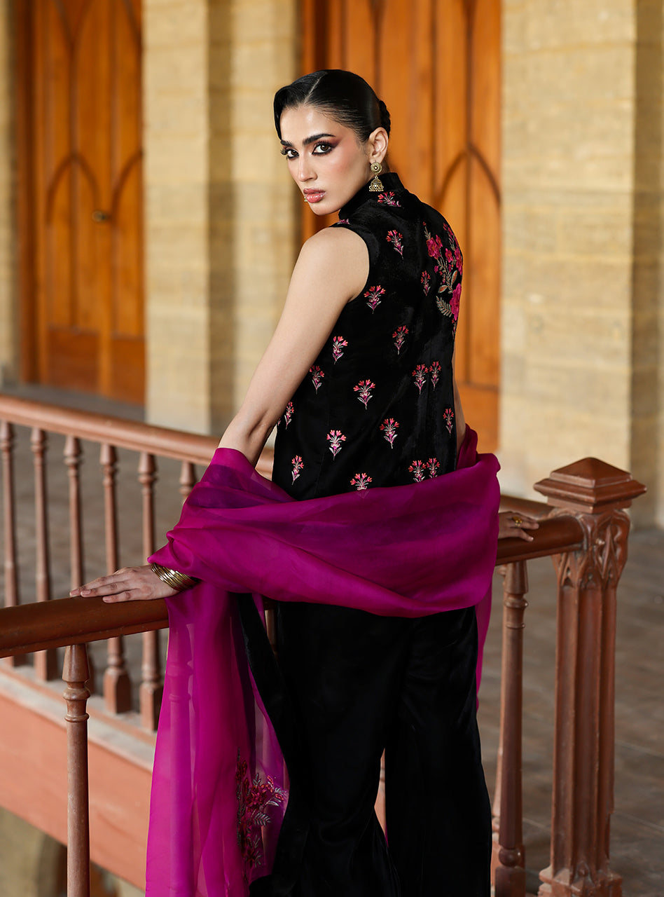 Zainab Chottani | Velura Velvet Edit 25 | Keir Vest