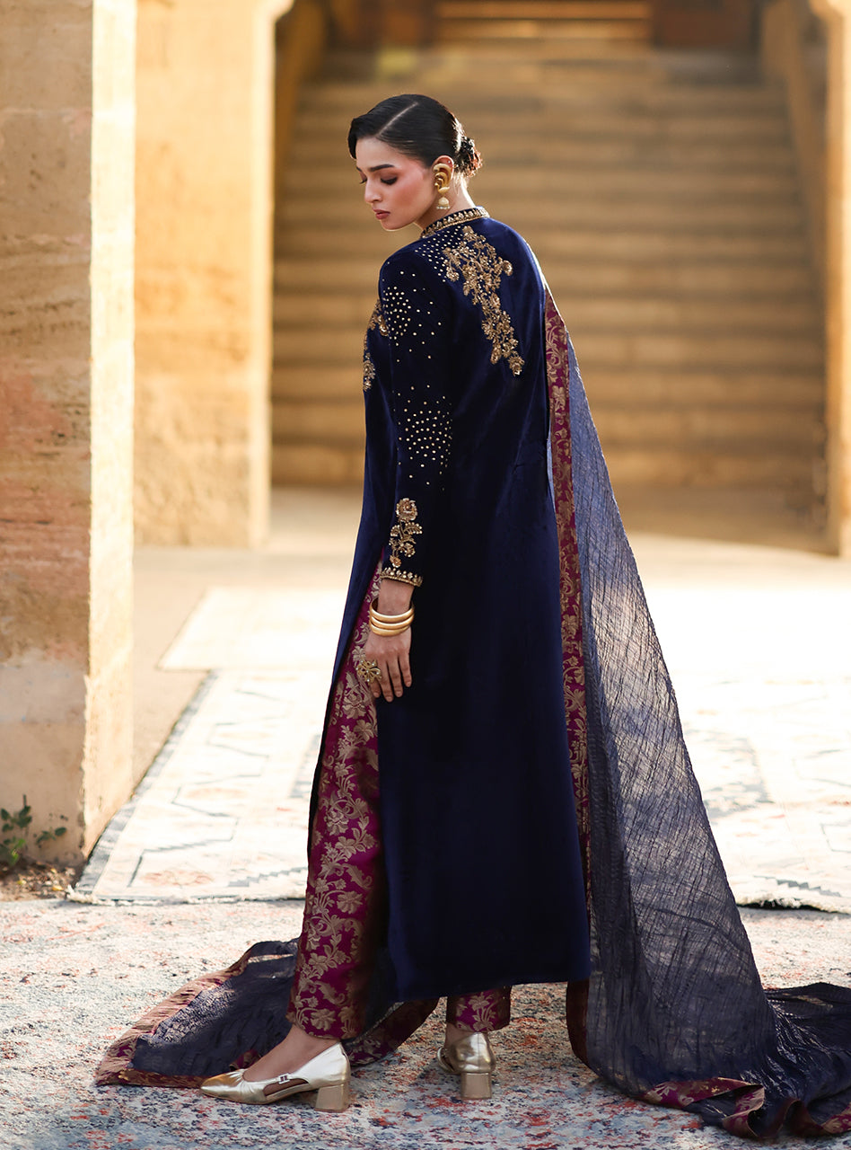 Zainab Chottani | Velura Velvet Edit 25 | Celine Gold