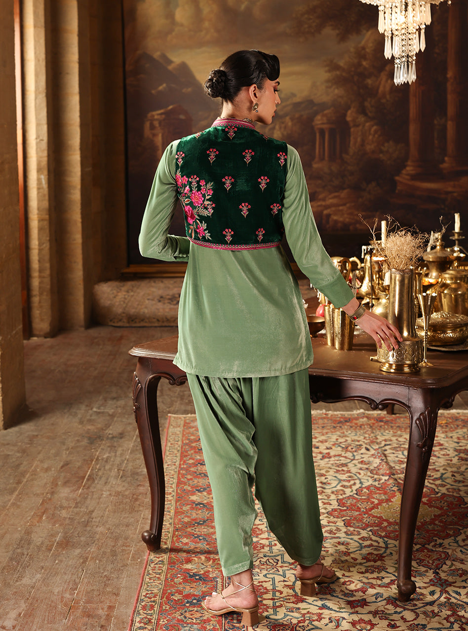 Zainab Chottani | Velura Velvet Edit 25 | Jade Bolero