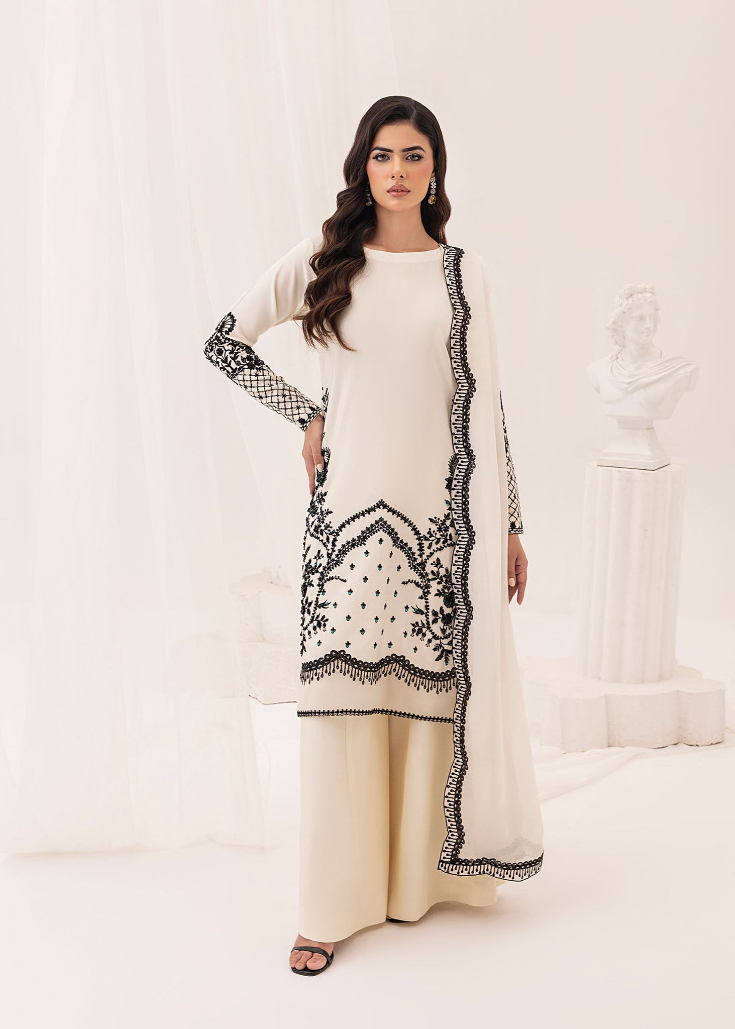 Jamnii | Silk Ivy | Noir Pearl