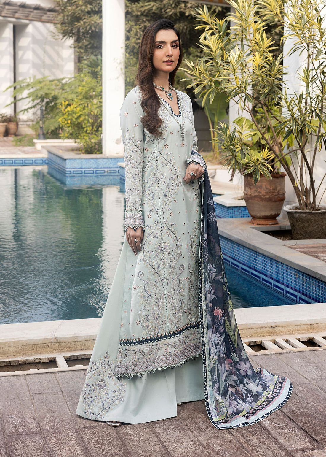 Shurooq | Luxury Lawn 25 | Evie