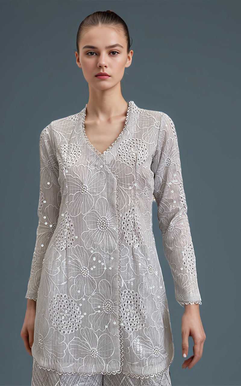 Threads and Motifs | Resort Collection | 9417