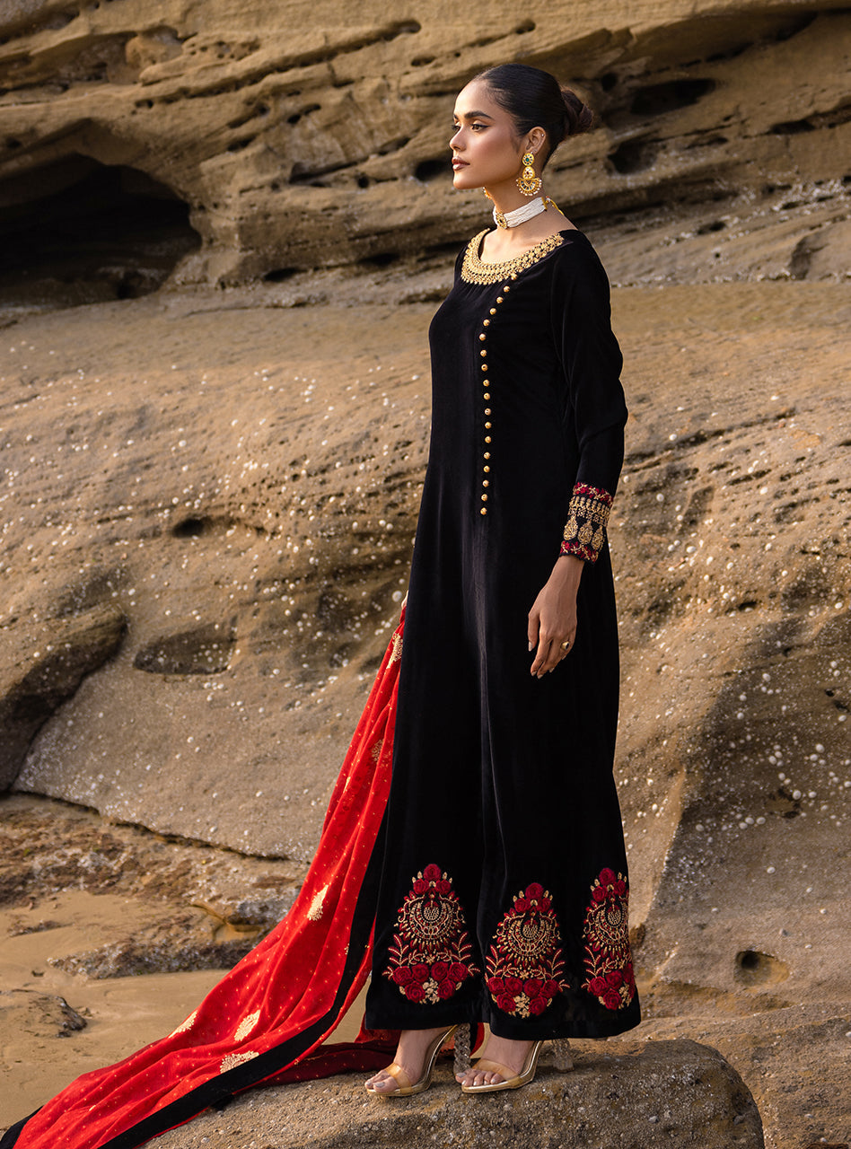 Zainab Chottani | Luxury Pret | LUNARA