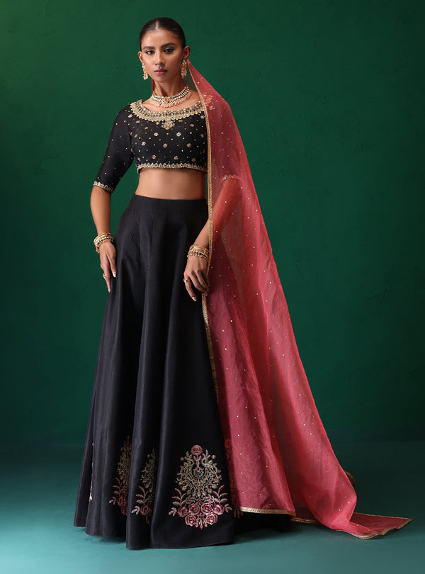 Zainab Chottani | Semi Formals | ARASIH