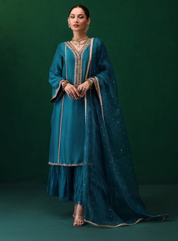 Zainab Chottani | Semi Formals | DERYA