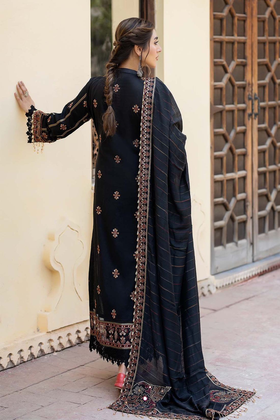 Raeesa Premium | Pankh Luxury Lawn | P -05