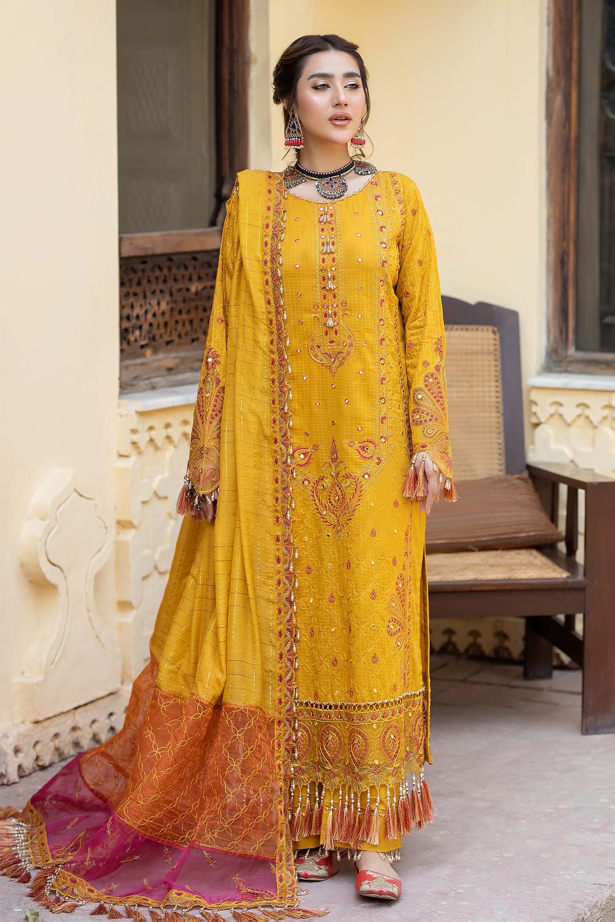 Raeesa Premium | Pankh Luxury Lawn | P -01