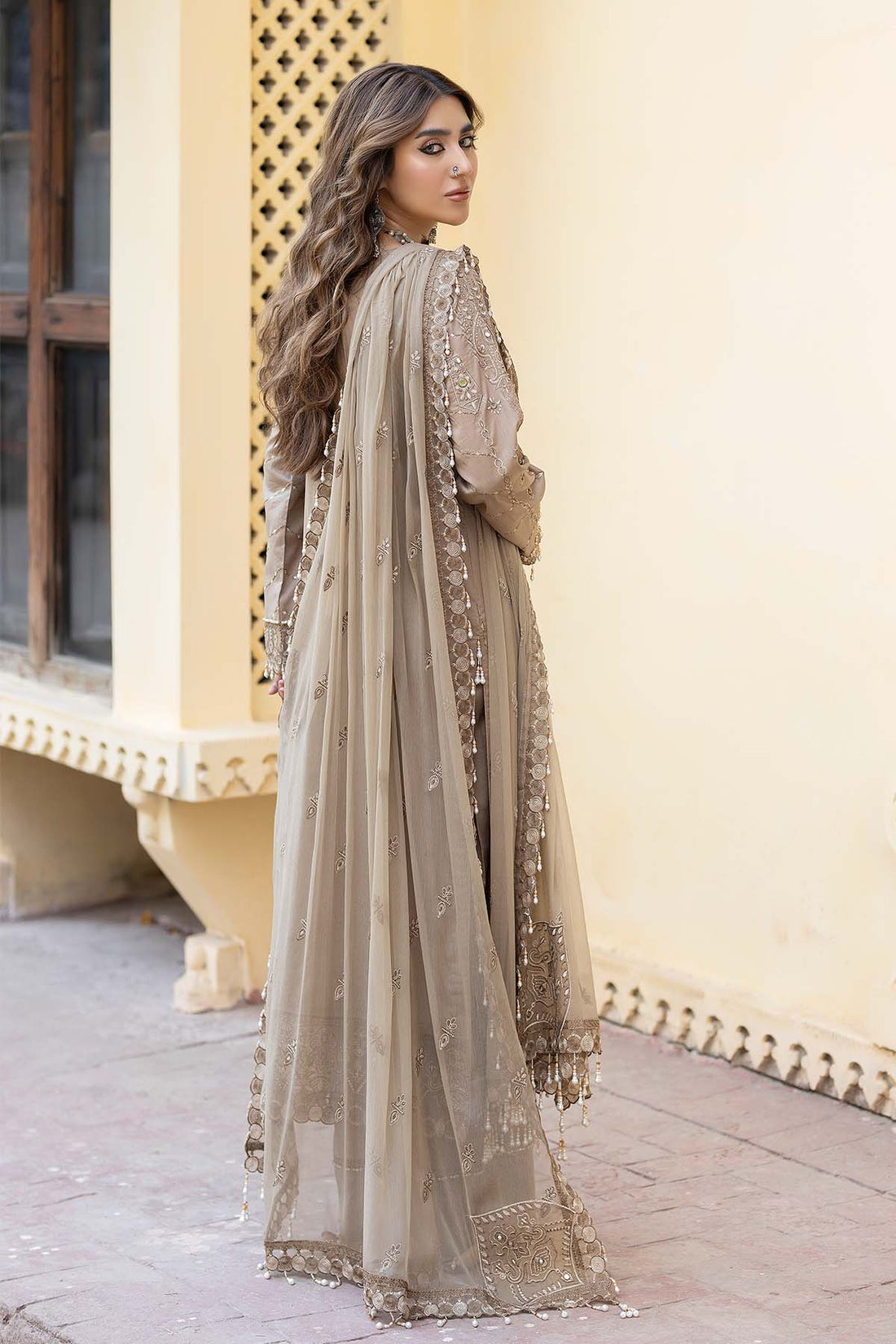 Raeesa Premium | Pankh Luxury Lawn | P -02