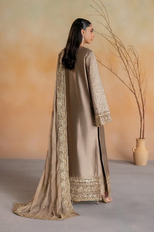 Emaan Adeel | Elara Formals | ODETTE