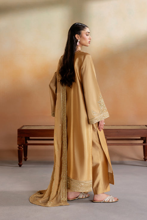 Emaan Adeel | Elara Formals | BRIELLE