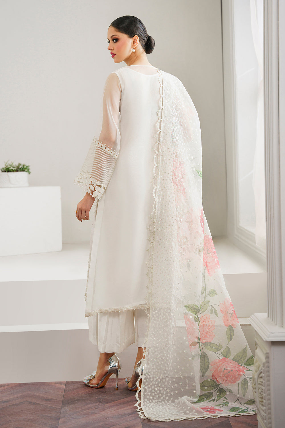 Baroque | Formals Collection | EMBROIDERED ORGANZA UF-526